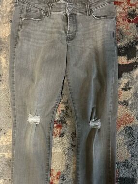 Old Navy Grey Skinny Jeans with Knee Distressing